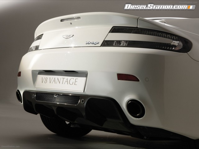 Aston Martin V8 Vantage N420 2011 Picture #21 Aston Martin V8 Vantage N420 2011 Picture #21